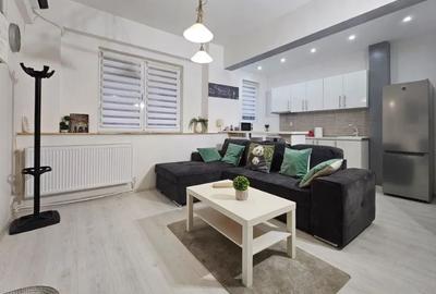 Apartament cu 2 camere semidecomandat, mobilat în P-ța Romană