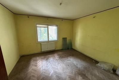 Apartament cu 3 camere decomandat în Ultracentral