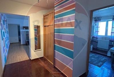 Apartament cu 3 camere de inchiriat Zamca - 1