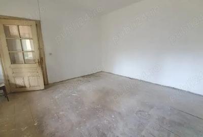 Casă cu 5 camere cu Teren 2259 Mp în Zădăreni - 11