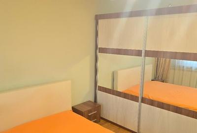 Inchiriez apartament 3 camere decomandat in Deva, bloc Casial, et 2 - 1