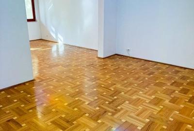 Casă cu 7 camere cu Teren 394 Mp în Vatra Luminoasă - 5