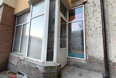 Spațiu comercial, de 63 mp, în Central - 4