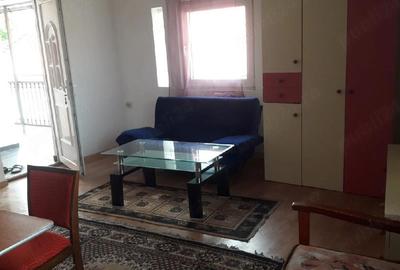 Garsonieră nedecomandată în Central - 1