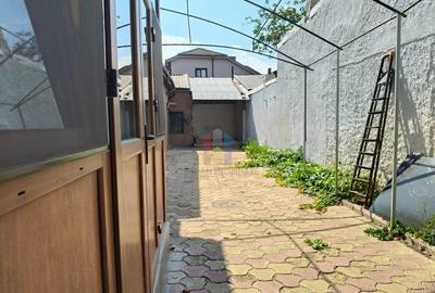 Casa 4 camere zona Centrala, pretabila pentru 2 familii 150m - 19