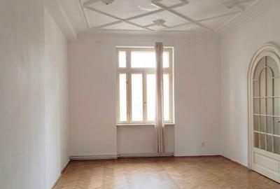 Apartament cu 3 camere în Moșilor - 1