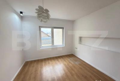 Apartament cu 4 camere decomandat în Central - 2