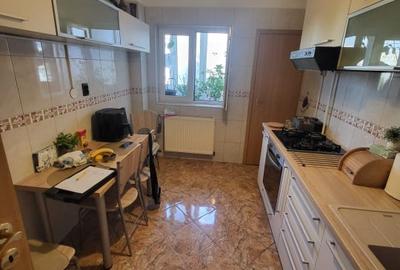 APARTAMENT 4 CAMERE-RAHOVA-BARCA-DECOMANDAT-2 BAI-2 BALCOANE - 4