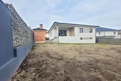 Casa individuala pe un singur nivel cu garaj dublu - Selimbar - 2