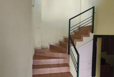 Spațiu comercial, de 118 mp, în Central - 6