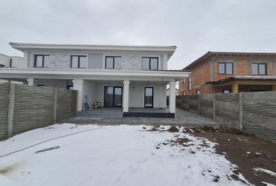 Duplex cu 5 camere, 3 bai - izolat fonic - Sacalaz - 1