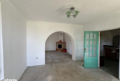 Casă cu 5 camere cu Teren 2607 Mp în Păulești - 10