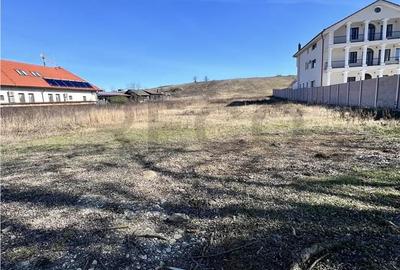 Teren de 3000 mp, în Sânmartin - 3
