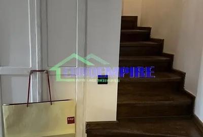 Apartament cu 4 camere decomandat în Central - 1