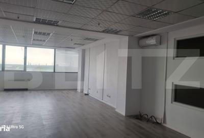 Spațiu comercial, de 1,600 mp, în Central - 11