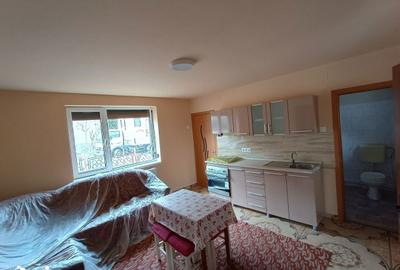 Casă cu 2 camere cu Teren 720 Mp în Central - 3