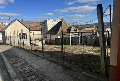 Casă cu 3 camere în Central - 1