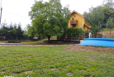 Casă cu 5 camere cu Teren 1343 Mp în Ozun - 2