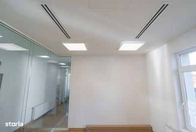 Spațiu comercial, de 75 mp, în Central - 8