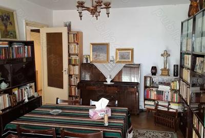 Inchiriez apartament de 3 camere in cartierul ?trand - 1