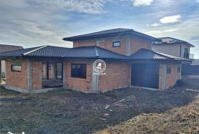 Casă cu 5 camere cu Teren 800 Mp în Rediu