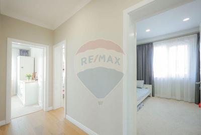 Casă cu 4 camere cu Teren 1472 Mp în Dealuri Oradea