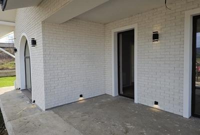 ? Casă de vânzare Ciurea - priveliște superbă, construcție solidă - 12