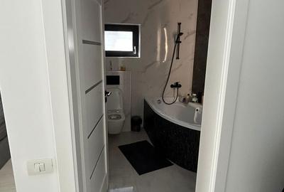 Casă cu 4 camere cu Canalizare în Central - 8