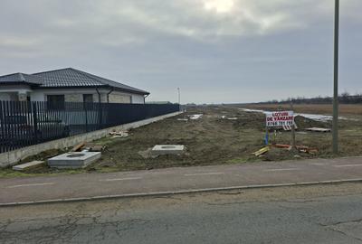 Teren de 580 mp, în Petrești - 1