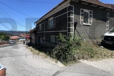 Casă cu 8 camere cu Teren 250 Mp în Măgești - 5