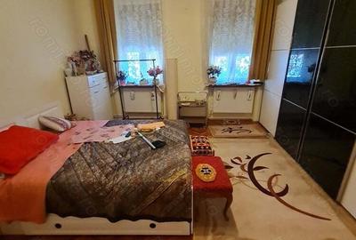 Vanzare casa cu anexa locuibila si teren - 10