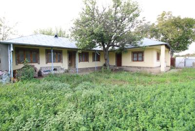 Vand casa in Schela cu toate utilitatile -65.000euro neg - 10