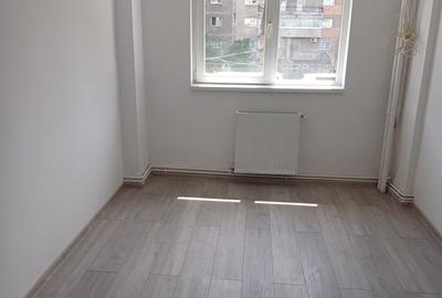 Crangasi, 150 m de metrou, apartament 3 camere decomandate - 3