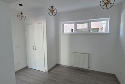 Apartament cu 3 camere decomandat în Central - 1