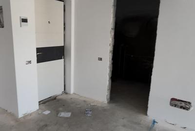 Penthouse cu 3 camere decomandat în Berceni - 3