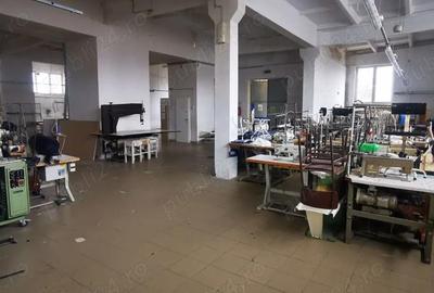 Spațiu comercial, de 1,000 mp, în Central - 7