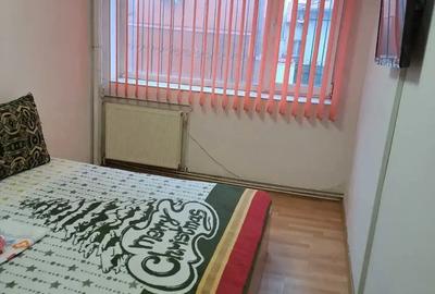 Apartament cu 3 camere decomandat în Giurgiului - 1
