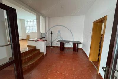 Casă cu 4 camere cu Teren 273 Mp în Central - 9