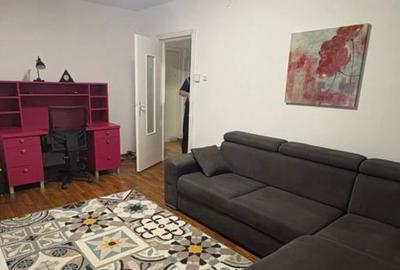 Apartament cu 2 camere semidecomandat, mobilat în Pajura