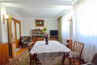 Apartament cu 3 camere decomandat în Titan - 7