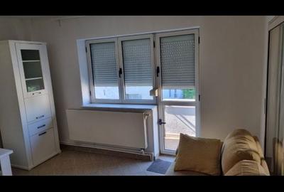 Apartament cu 2 camere decomandat în Calea București - 2