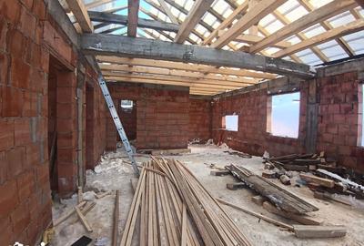 Casă cu 3 camere cu Teren 500 Mp în Central - 4