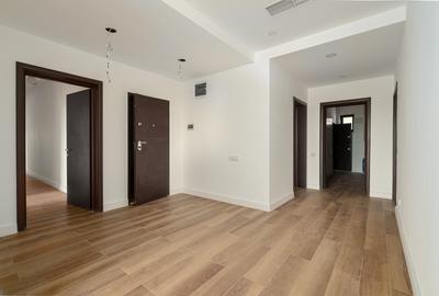 Apartament cu 4 camere decomandat în Herăstrău - 13