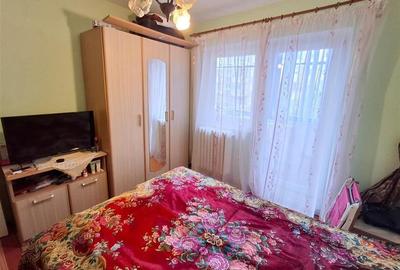 Apartament 3 camere decomandat 2 balcoane pivnita zona Valea Aurie - 11