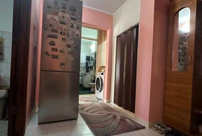 Apartament 2 camere decomandat, zona Calarasi 4. - 2