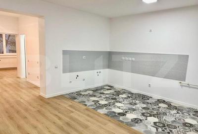Vanzare Apartament 3 camere, 80mp utili, Zona 14 Mai - 1