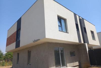 Titan vila DUPLEX  101 mp la 10 minute metrou Republica - 47