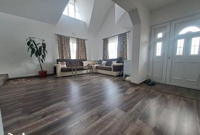 Casă cu 4 camere cu Teren 820 Mp în Voinești - 10