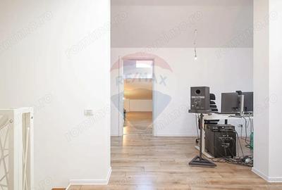 Apartament cu 5 camere decomandat, mobilat în Tractorul - 2