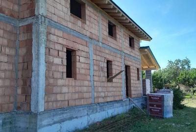 Casă cu 4 camere în Cuvin - 4